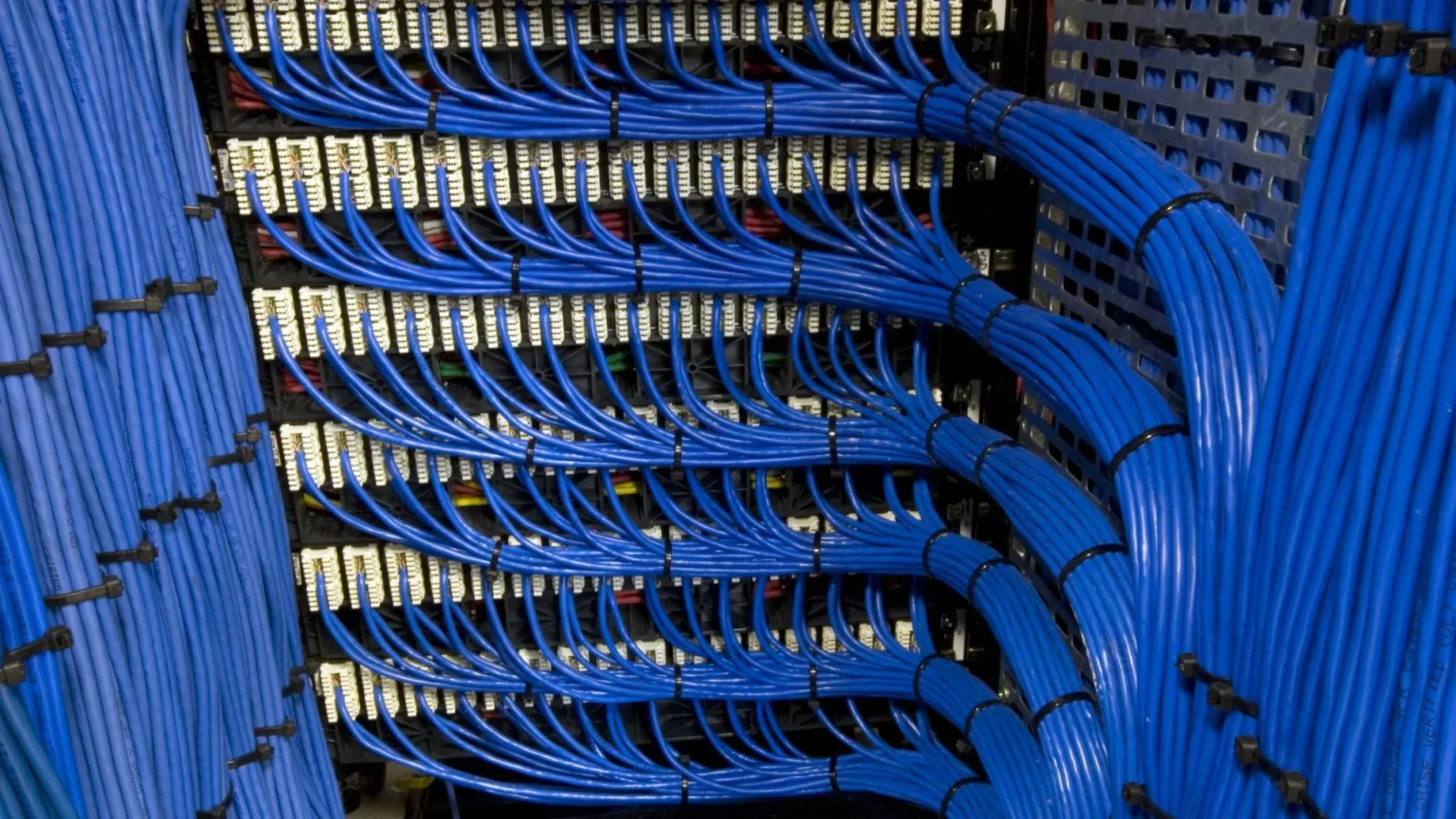 Patch panel structured cabling